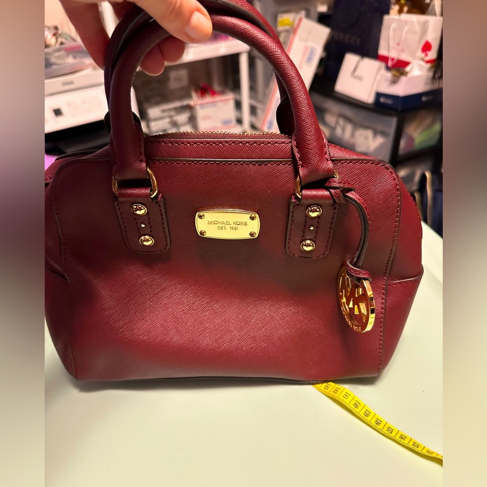 🧚🏽Michael kors Satchel. In Merlot  excellent condition